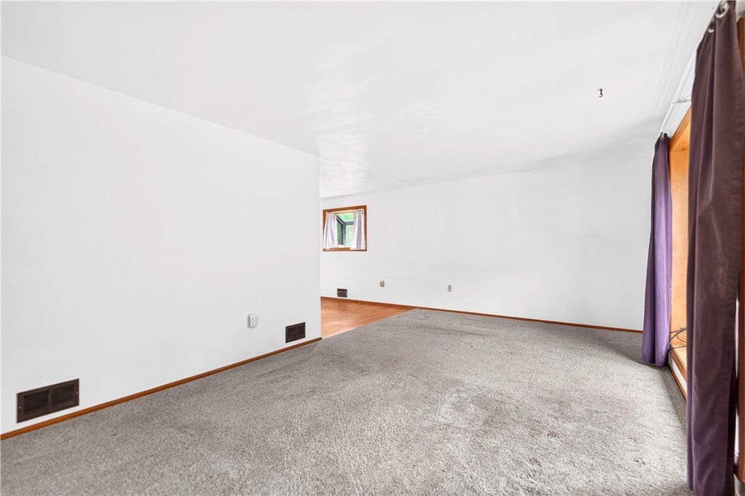 27 Barnhart Rd, Greensburg, PA 15601