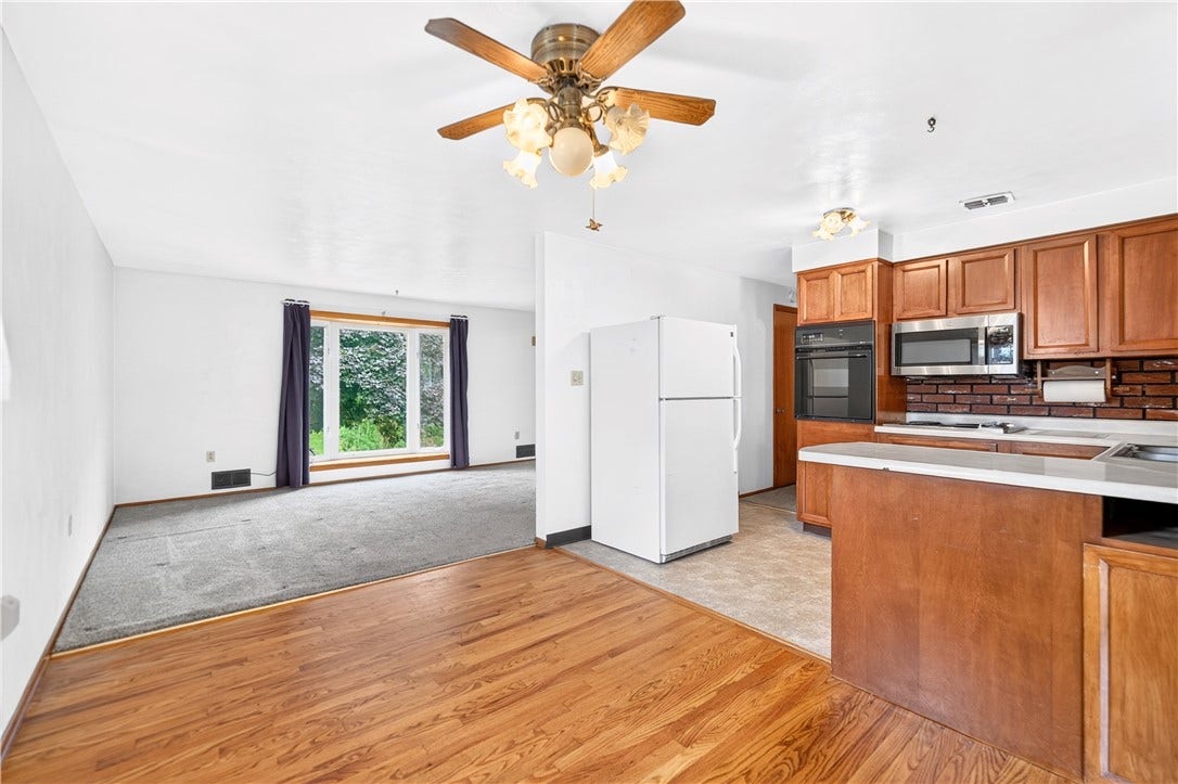 27 Barnhart Rd, Greensburg, PA 15601