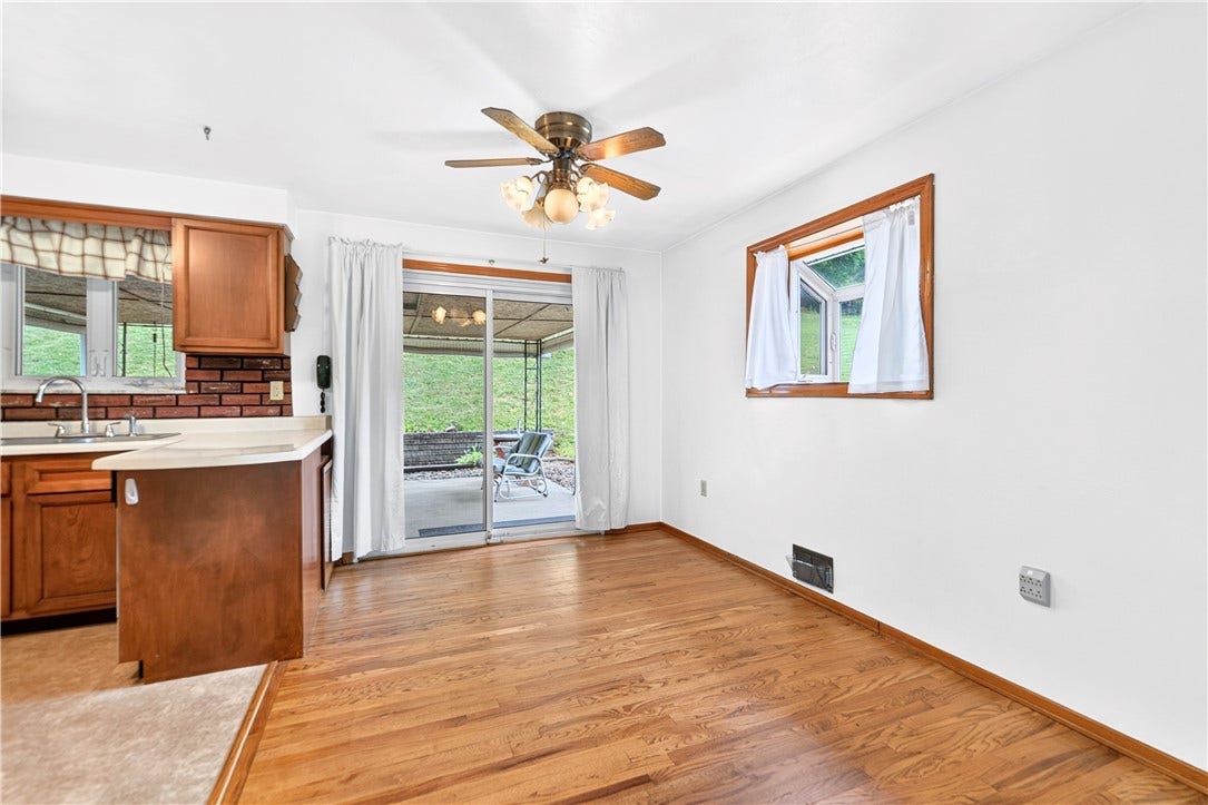 27 Barnhart Rd, Greensburg, PA 15601