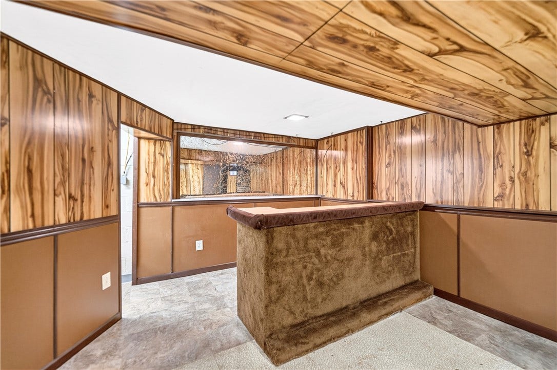 27 Barnhart Rd, Greensburg, PA 15601