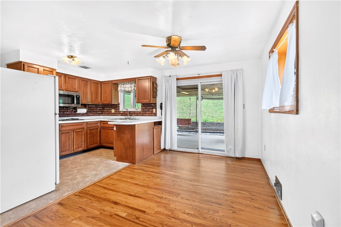 27 Barnhart Rd, Greensburg, PA 15601