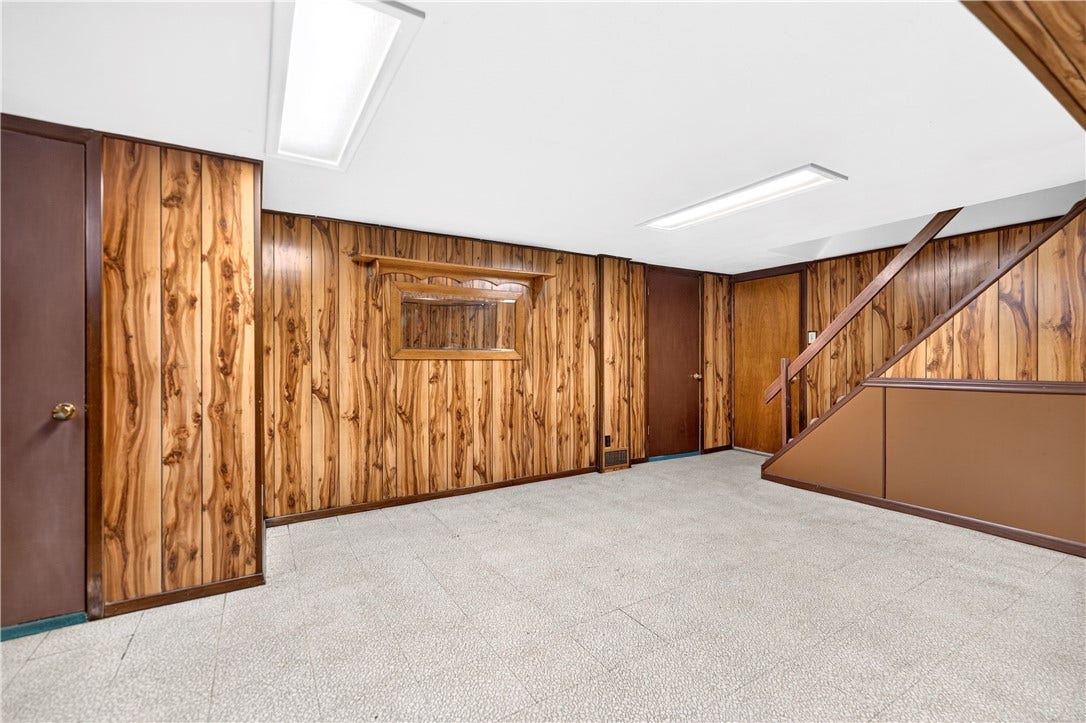 27 Barnhart Rd, Greensburg, PA 15601