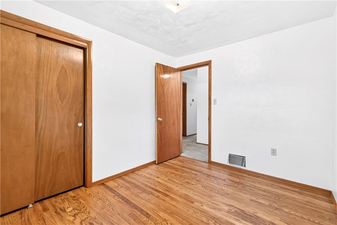 27 Barnhart Rd, Greensburg, PA 15601