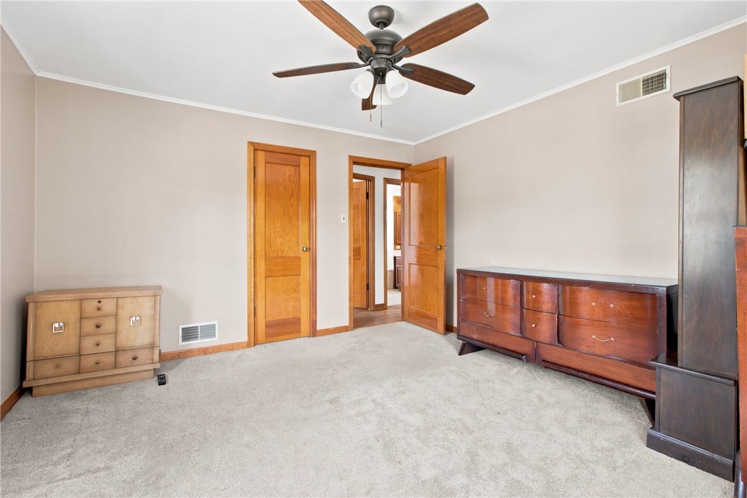 650 Mcclane Farm Rd, Washington, PA 15301