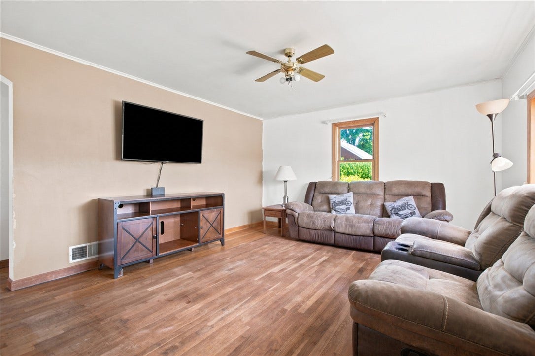 650 Mcclane Farm Rd, Washington, PA 15301