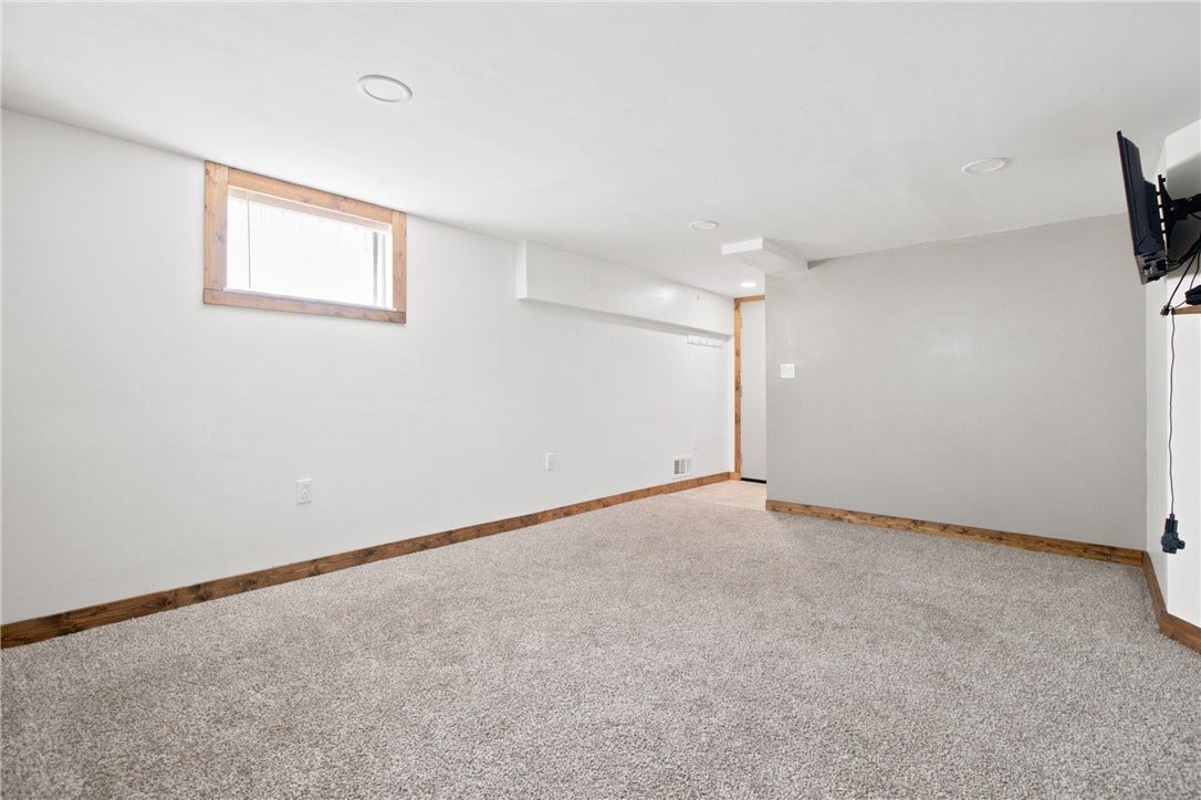 650 Mcclane Farm Rd, Washington, PA 15301