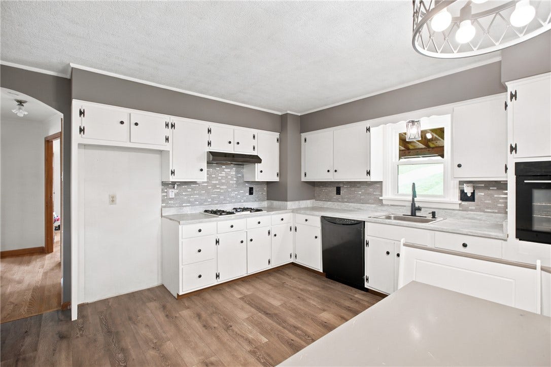 650 Mcclane Farm Rd, Washington, PA 15301