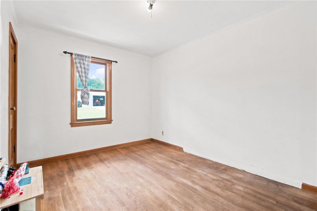650 Mcclane Farm Rd, Washington, PA 15301