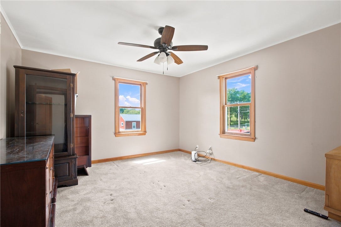 650 Mcclane Farm Rd, Washington, PA 15301