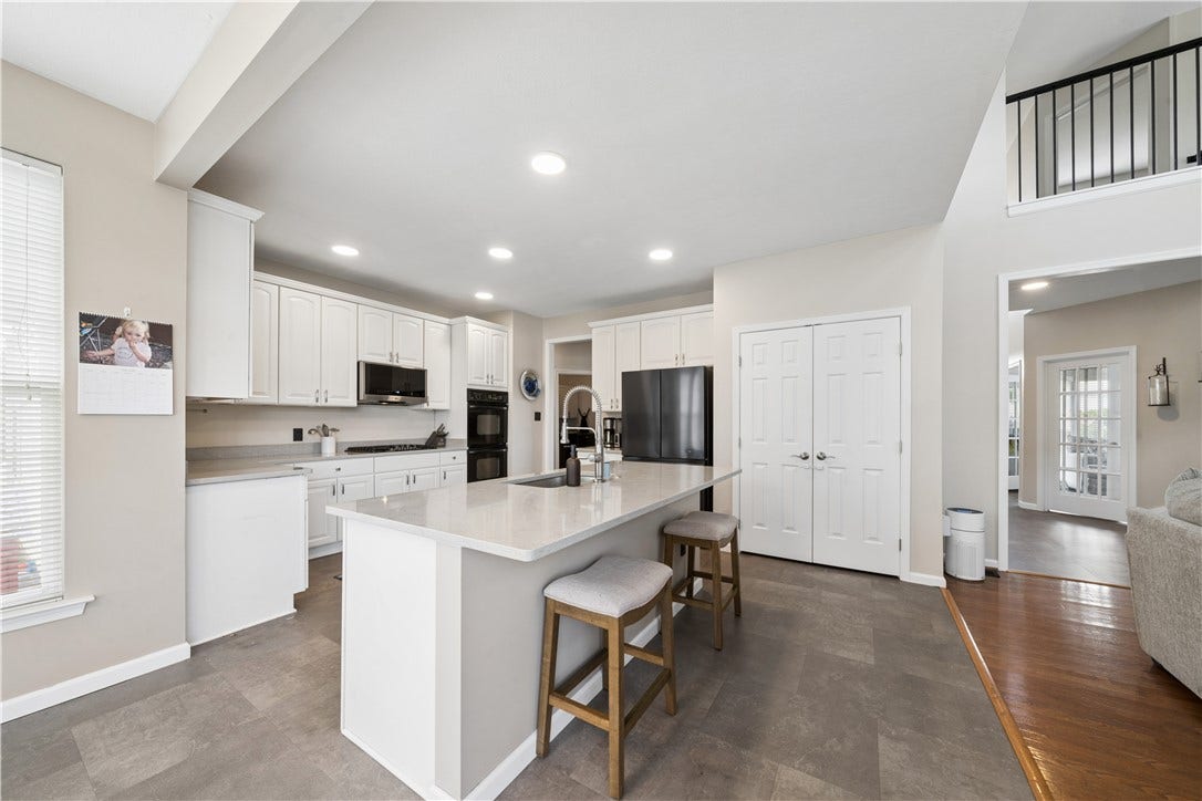 518 Southfield Dr, Greensburg, PA 15601