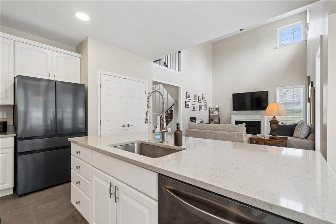 518 Southfield Dr, Greensburg, PA 15601