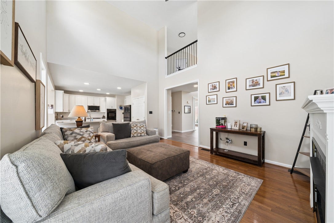 518 Southfield Dr, Greensburg, PA 15601