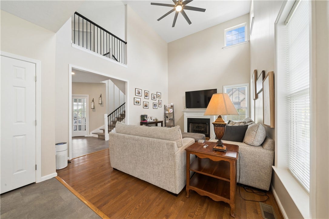 518 Southfield Dr, Greensburg, PA 15601