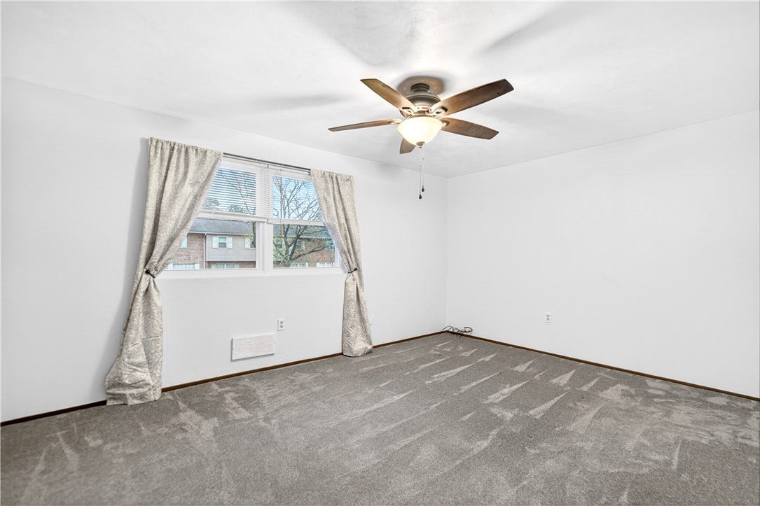 930 ACADEMY HEIGHTS DR, Greensburg, PA 15601