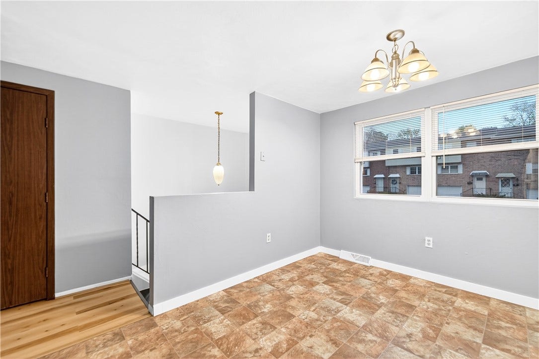 930 ACADEMY HEIGHTS DR, Greensburg, PA 15601