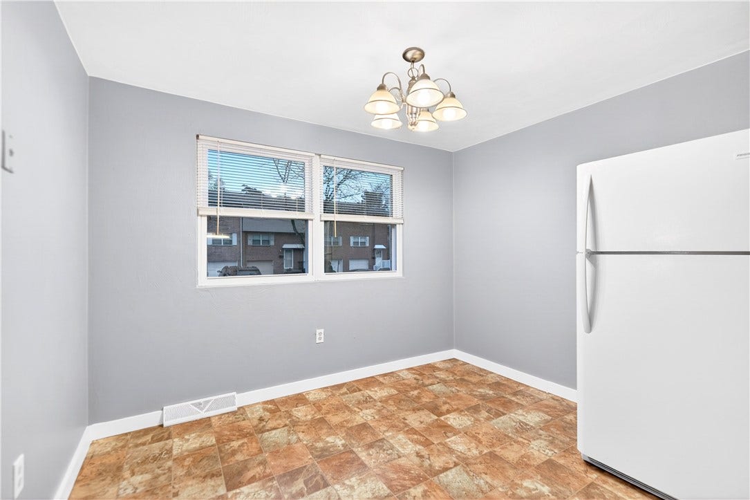 930 ACADEMY HEIGHTS DR, Greensburg, PA 15601