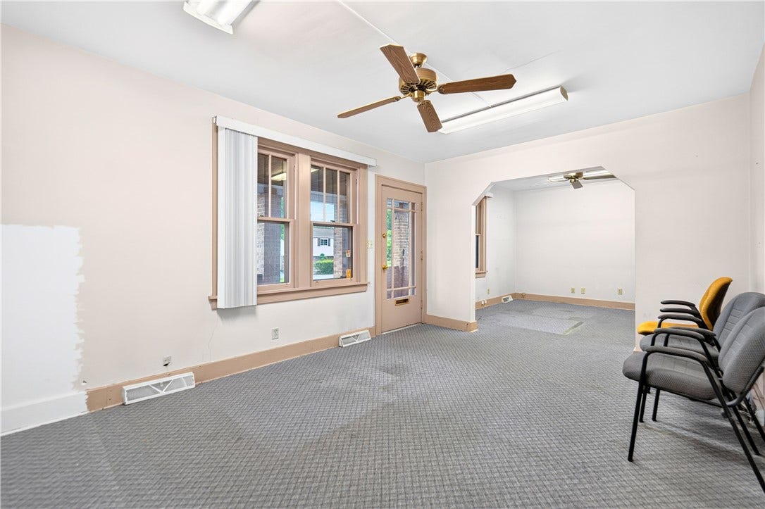 5310 Park Ave, Bethel Park, PA 15102