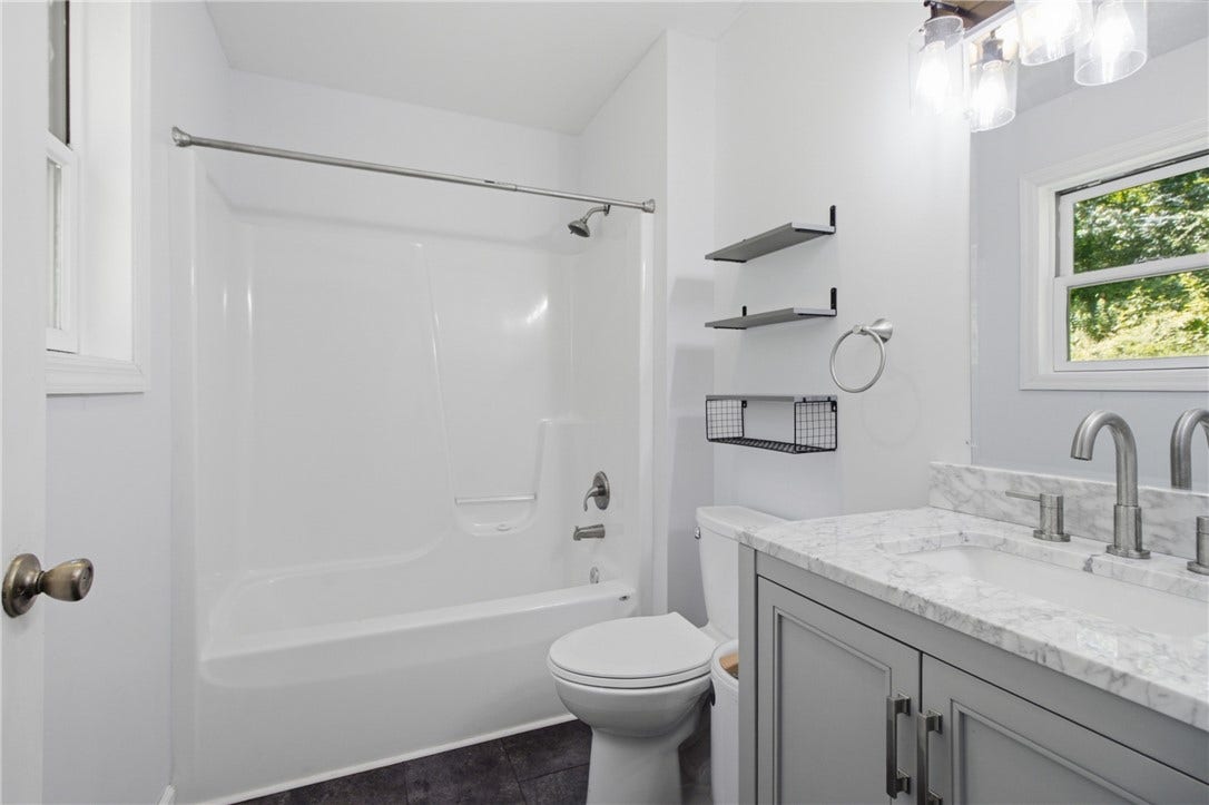 124 Debolt Ave, Masontown, PA 15461