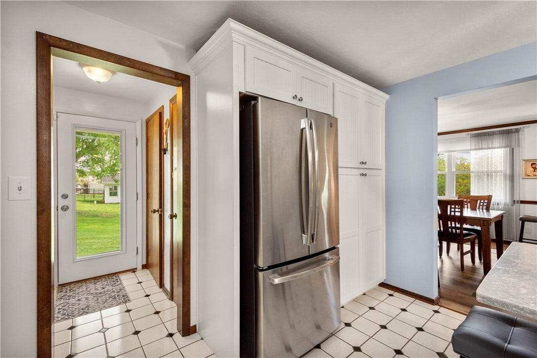 538 Old Hickory Ridge Rd, Washington, PA 15301