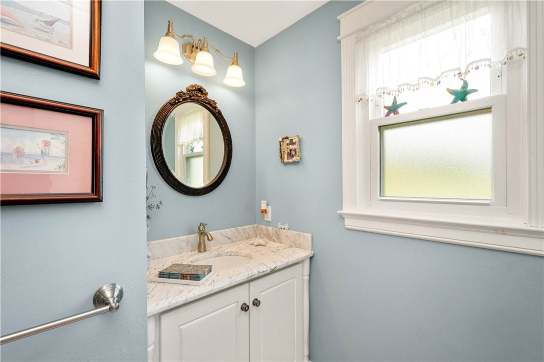 Hallway bath
