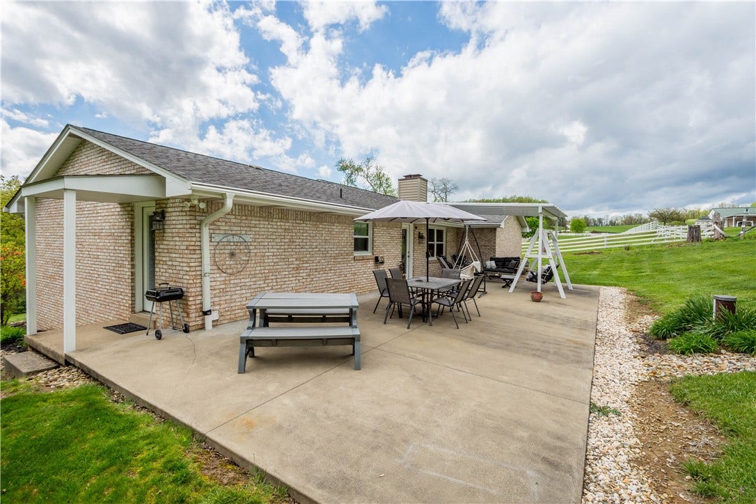 538 Old Hickory Ridge Rd, Washington, PA 15301