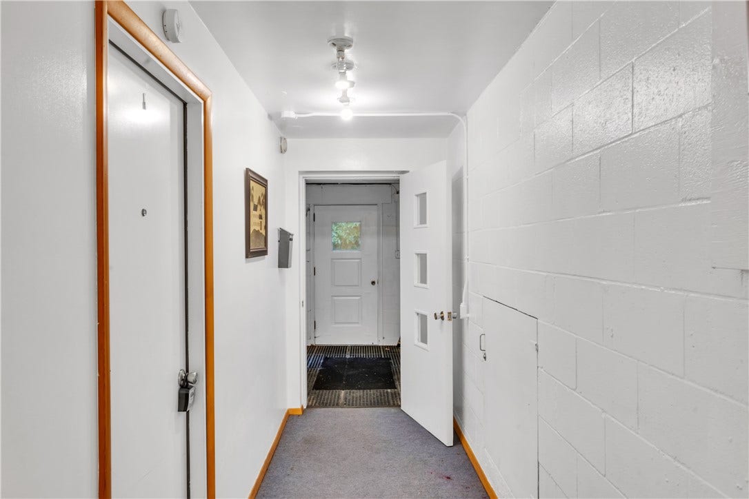 616 Woodburn Lane, Greensburg, PA 15601