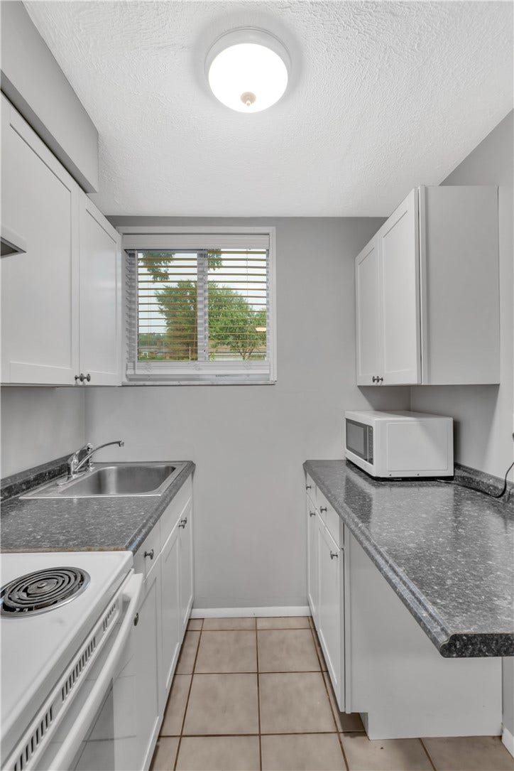 616 Woodburn Lane, Greensburg, PA 15601