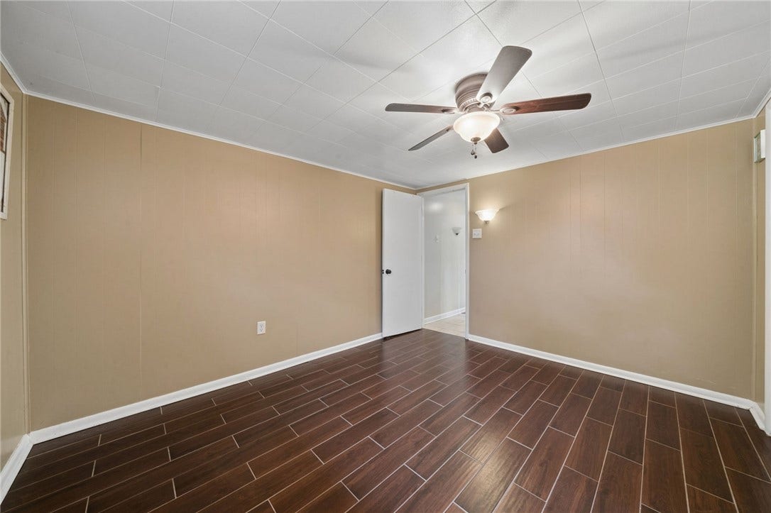 11 Angott Rd, Washington, PA 15301