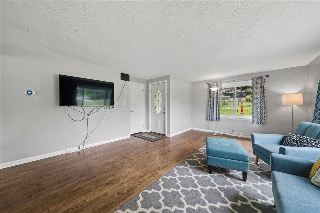 11 Angott Rd, Washington, PA 15301