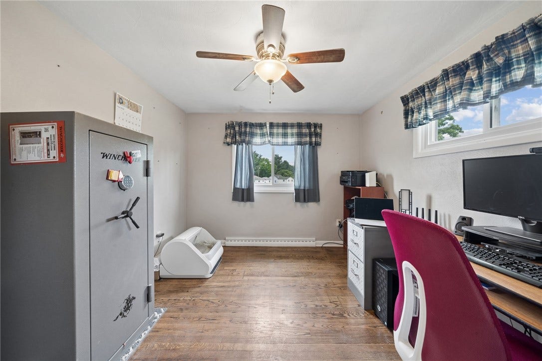 11 Angott Rd, Washington, PA 15301