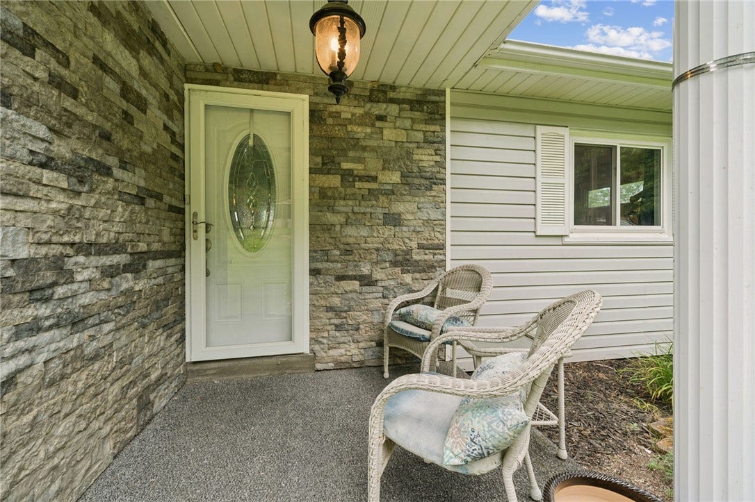 11 Angott Rd, Washington, PA 15301