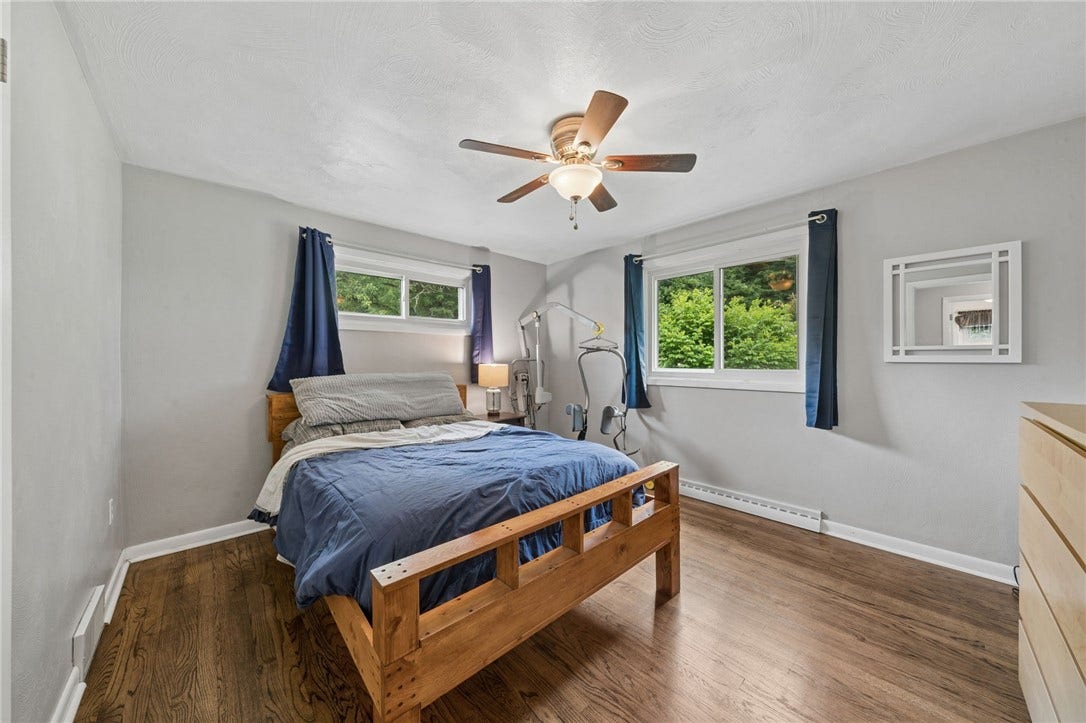 11 Angott Rd, Washington, PA 15301