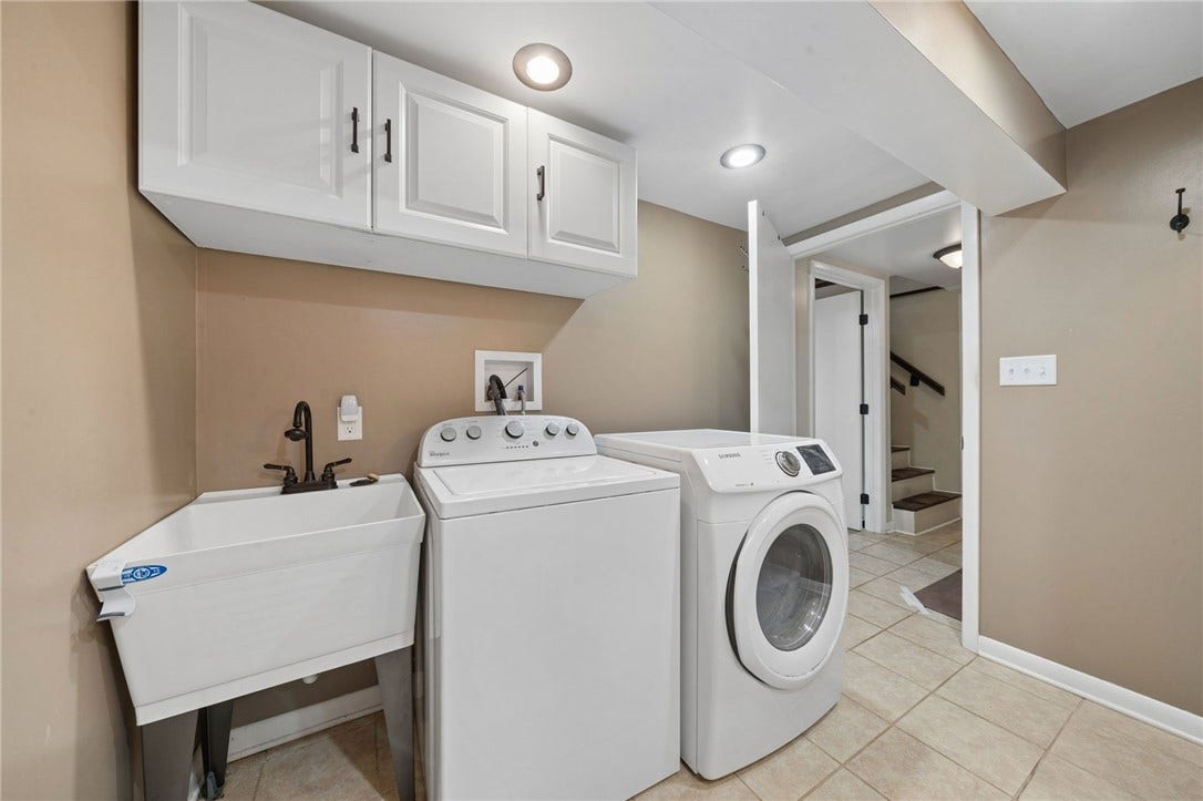 11 Angott Rd, Washington, PA 15301