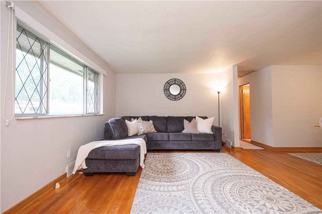 5229 Colewood Dr, Pittsburgh, PA 15236 5229 Colewood Dr, Pittsburgh, PA 15236