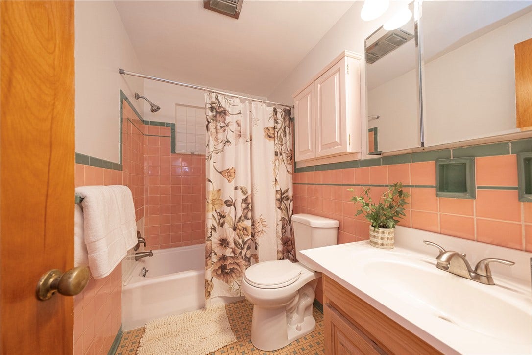 5229 Colewood Dr, Pittsburgh, PA 15236 5229 Colewood Dr, Pittsburgh, PA 15236