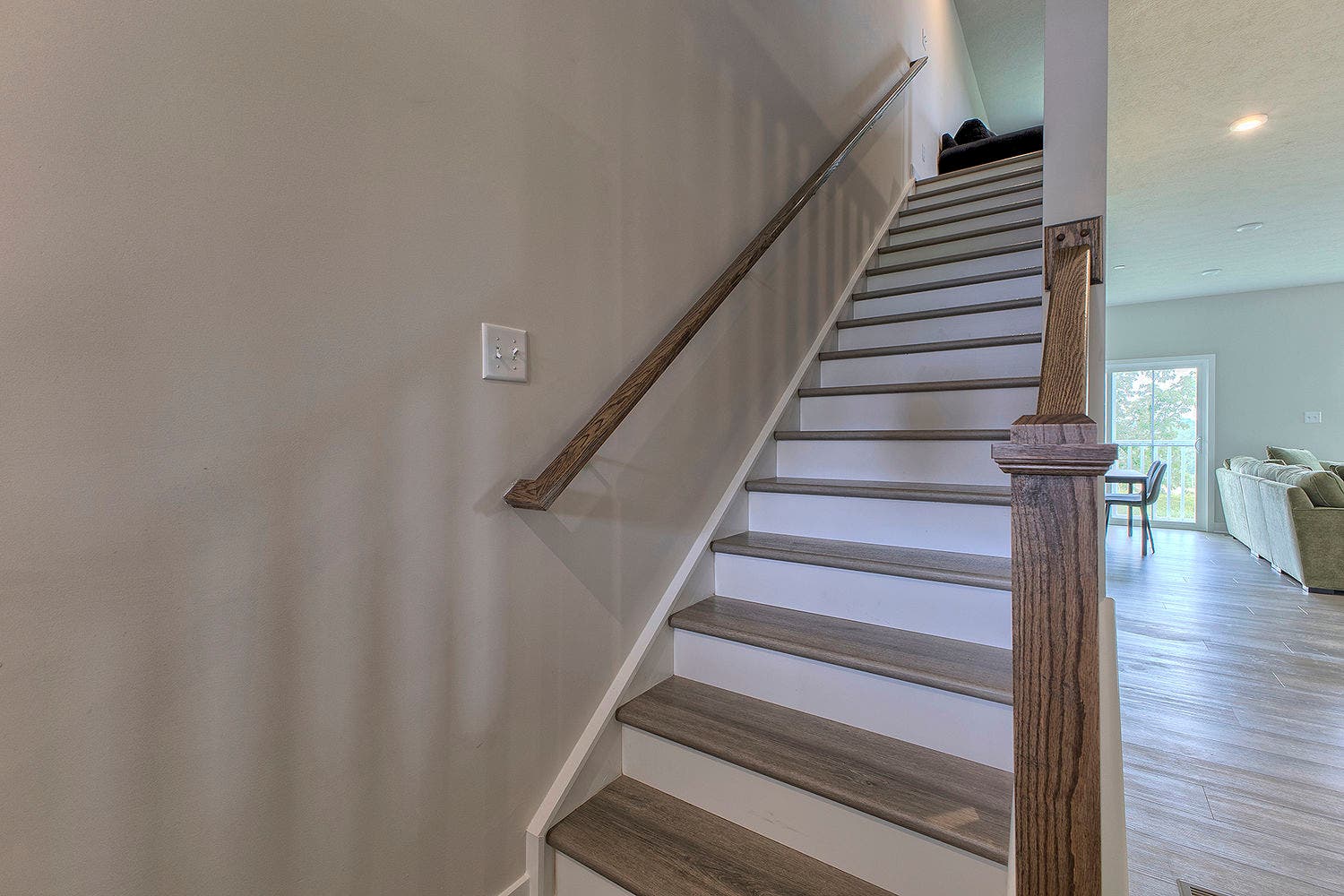 5002 Wellington Ct, Jeannette, PA 15644