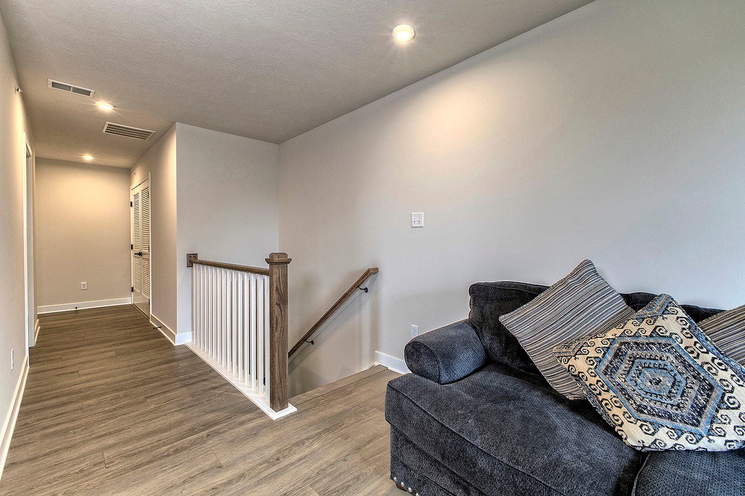 5002 Wellington Ct, Jeannette, PA 15644
