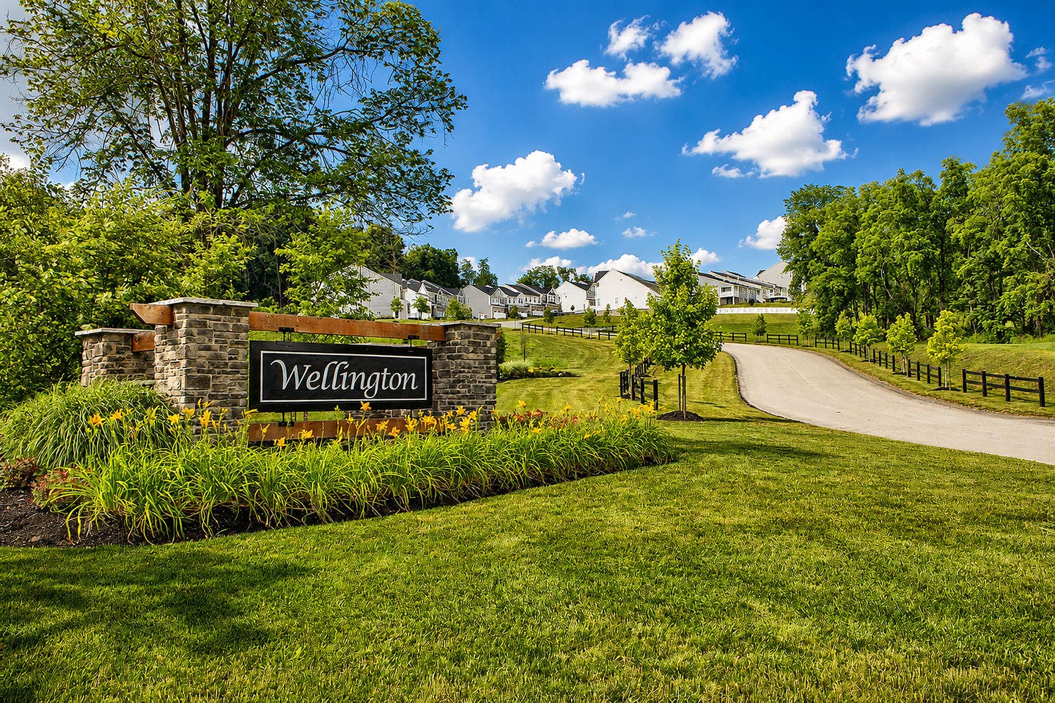 5002 Wellington Ct, Jeannette, PA 15644