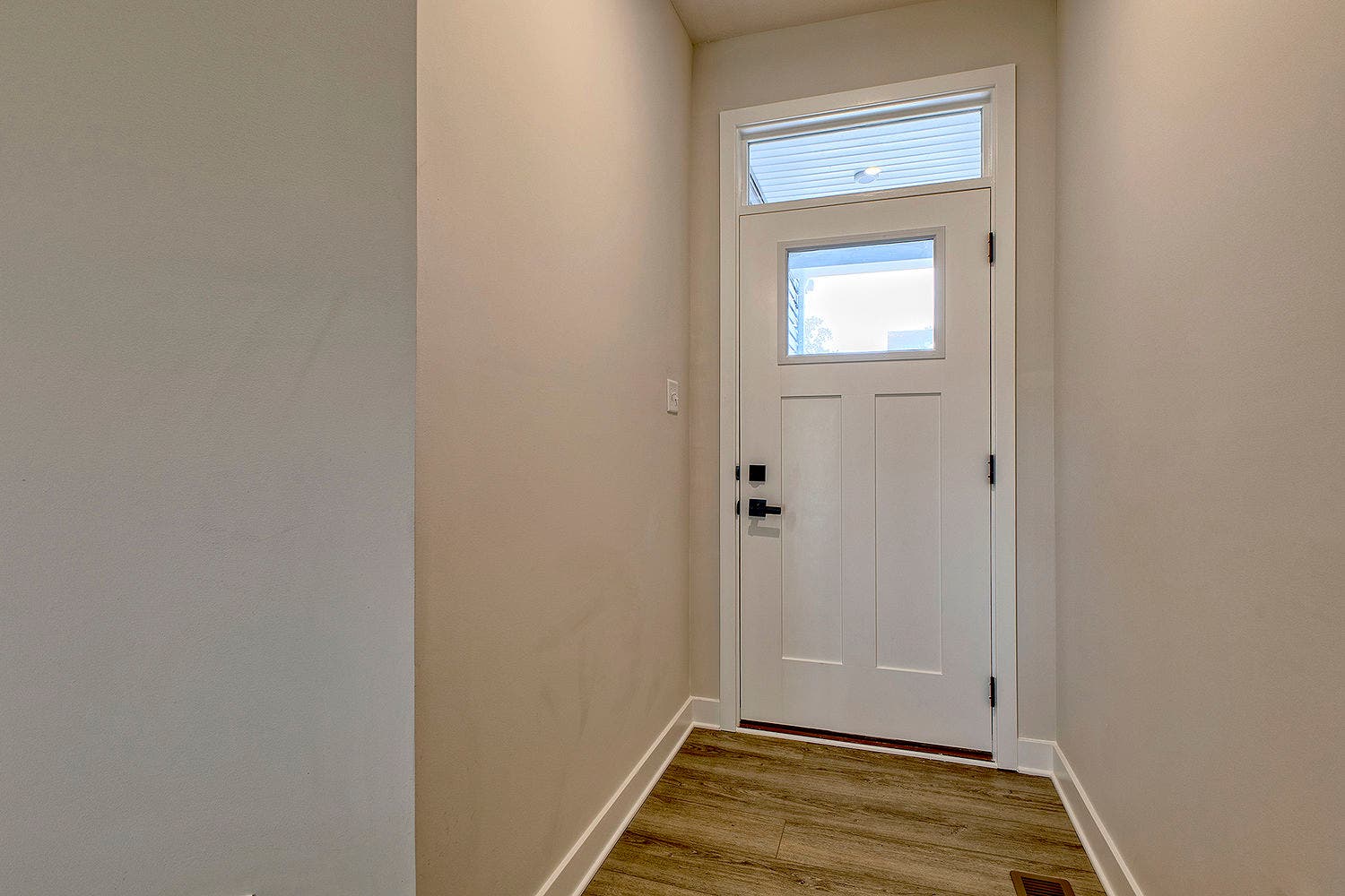 5002 Wellington Ct, Jeannette, PA 15644