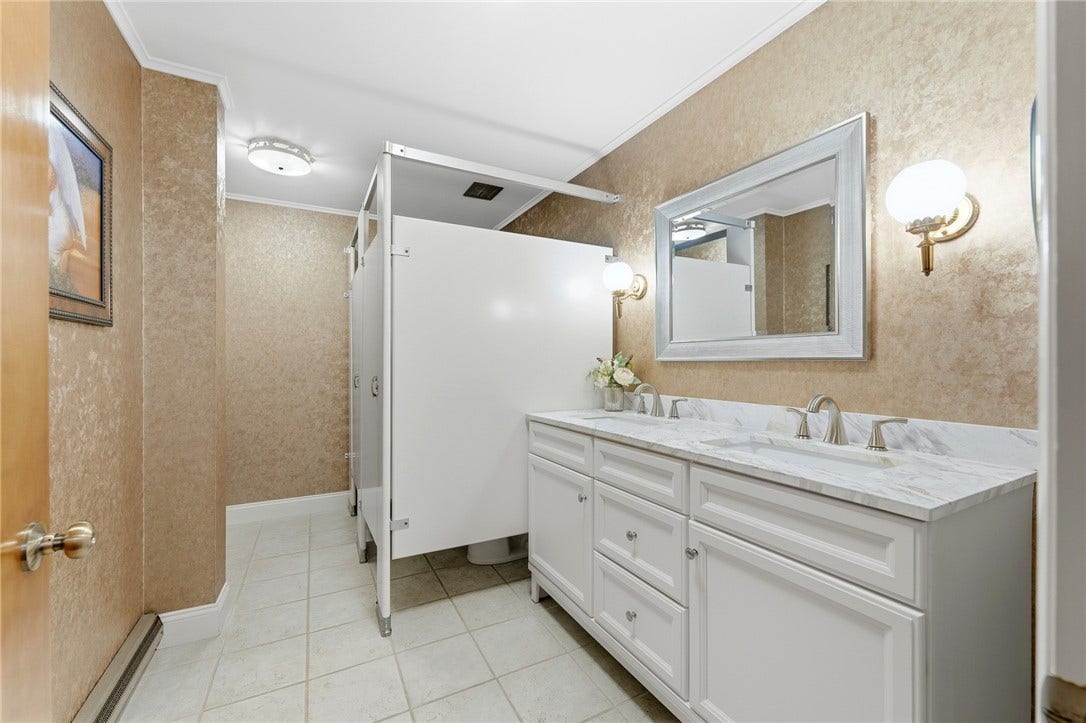 65 N Gallatin Ave, Uniontown, PA 15401