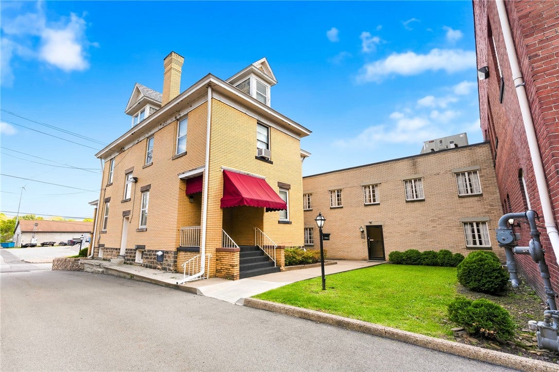 65 N Gallatin Ave, Uniontown, PA 15401