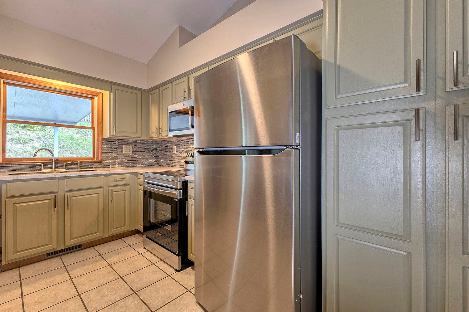1125 Acorn Drive, Greensburg, PA 15601