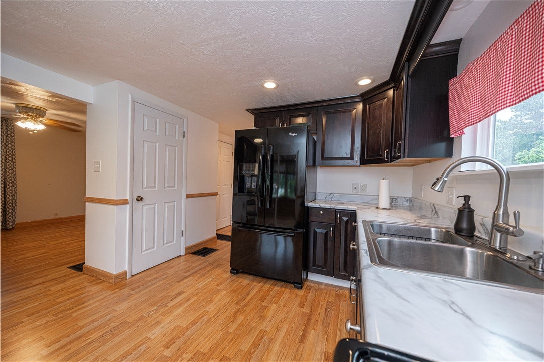 1112 S Hewitt Ave, Washington, PA 15301