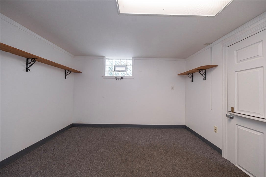 1112 S Hewitt Ave, Washington, PA 15301
