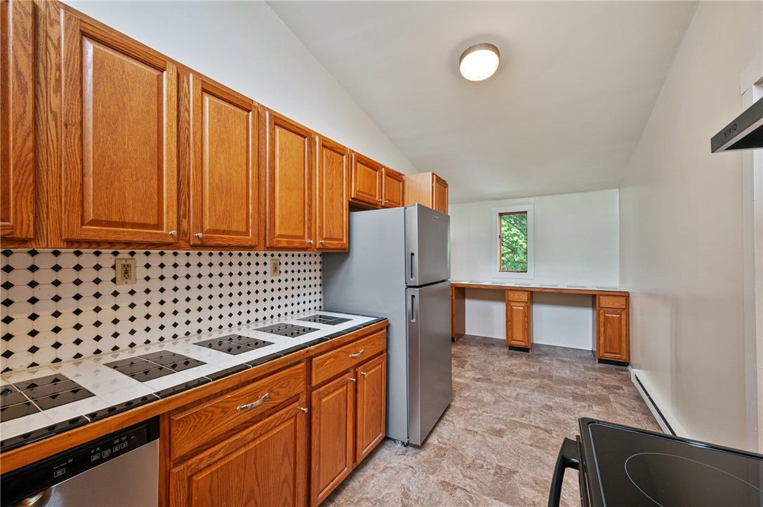 82 E Katherine Ave, Washington, PA 15301
