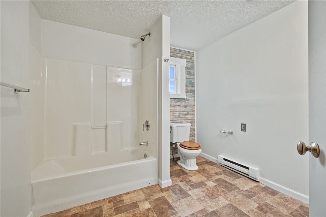 1st floor bathroom