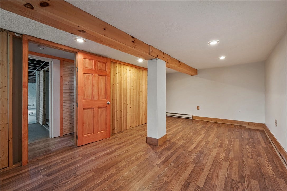 82 E Katherine Ave, Washington, PA 15301 This area is finished