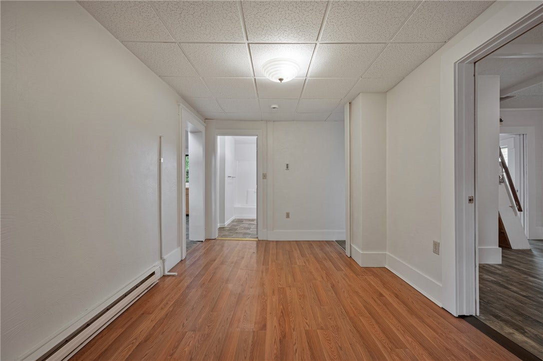 82 E Katherine Ave, Washington, PA 15301 Common area. Connects kitchen, bathroom, 2 beds, and mud room