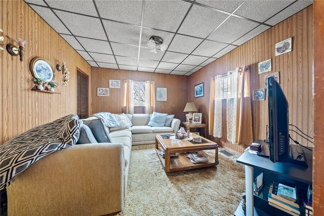 192 Lawrence Ave, Washington, PA 15301