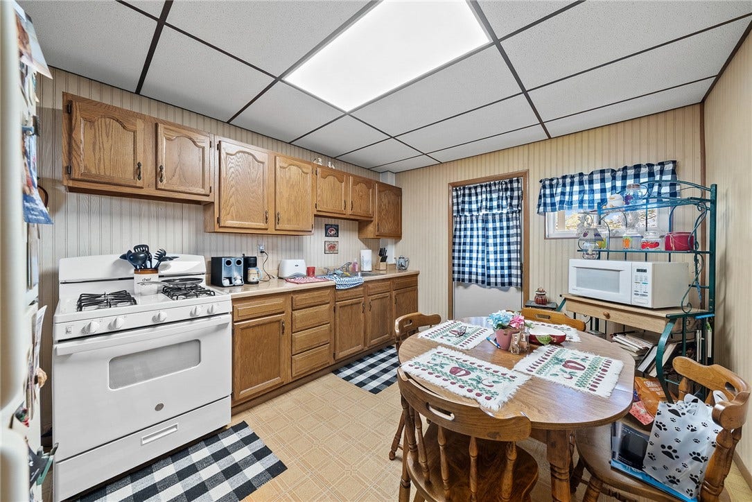 192 Lawrence Ave, Washington, PA 15301